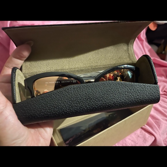 Burberry sunglasses. Gold reflect main image 8